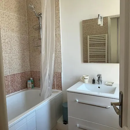Charming 9th Arrondissement Apartment